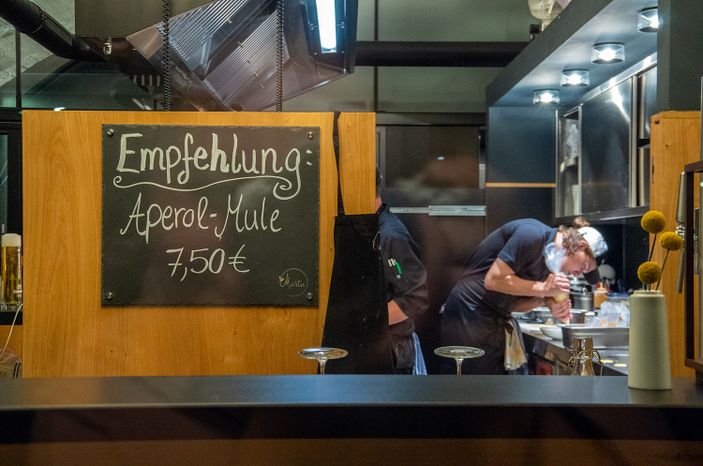 Bar im Bogen in Innsbruck